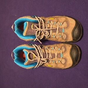 Keen Womens Mid Hiking Boot